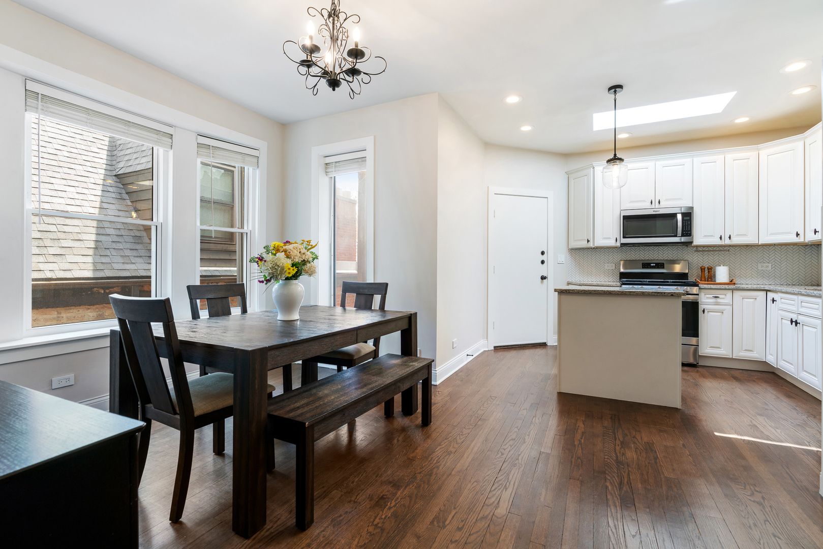 445 West Surf Street Chicago IL 60657