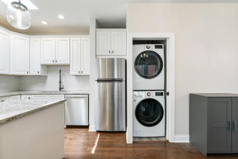 445 West Surf Street Chicago IL 60657