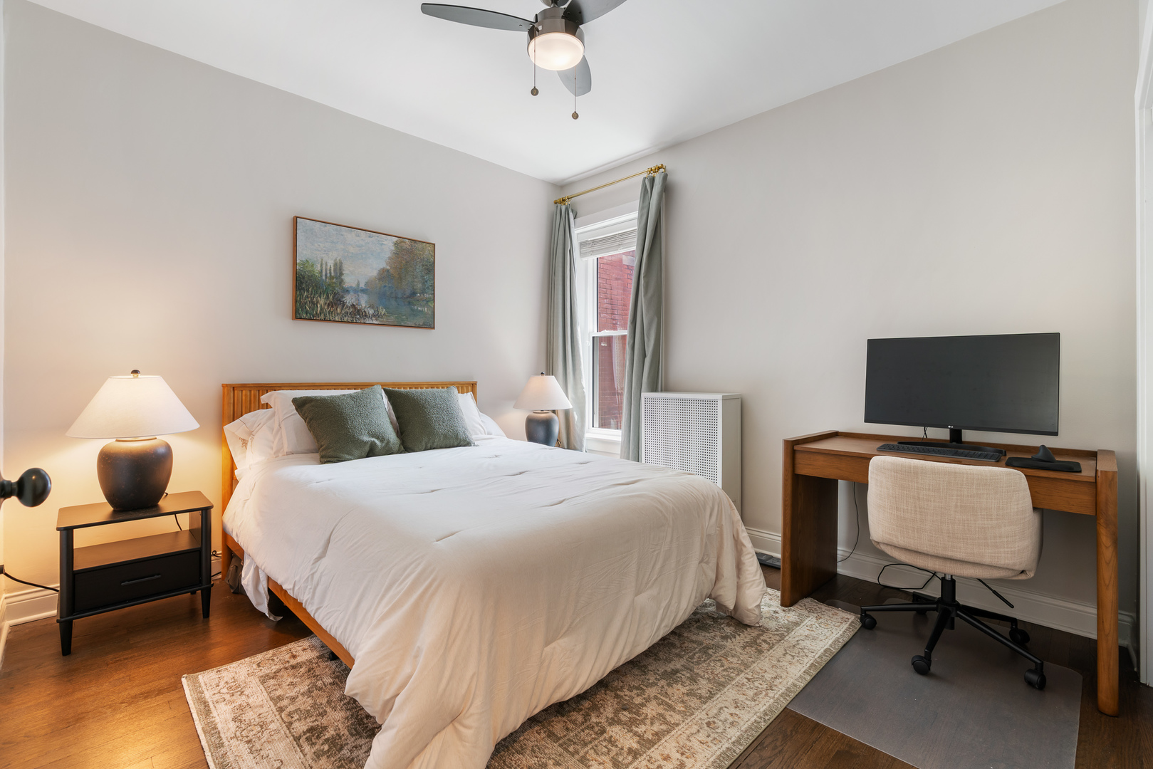 445 West Surf Street Chicago IL 60657