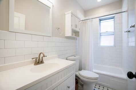 445 West Surf Street Chicago IL 60657