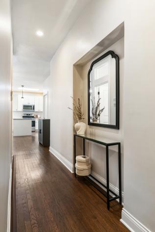 445 West Surf Street Chicago IL 60657