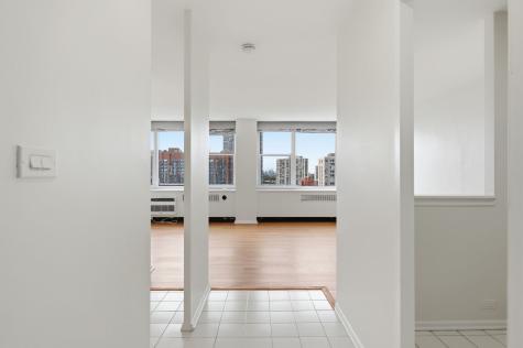 4250 North Marine Drive Chicago IL 60613