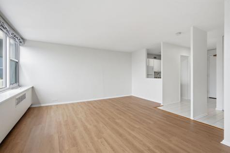 4250 North Marine Drive Chicago IL 60613