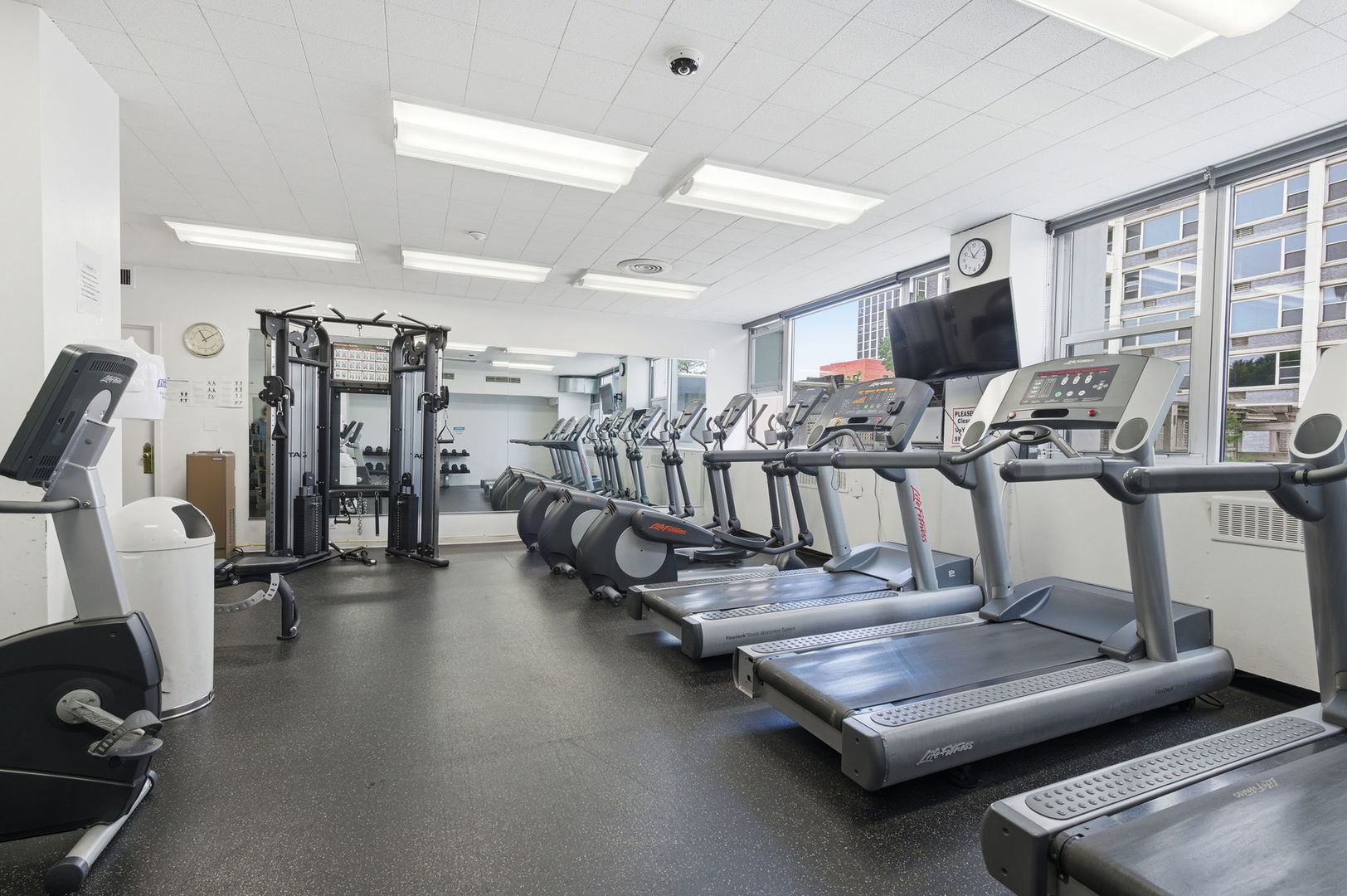 4250 North Marine Drive Chicago IL 60613