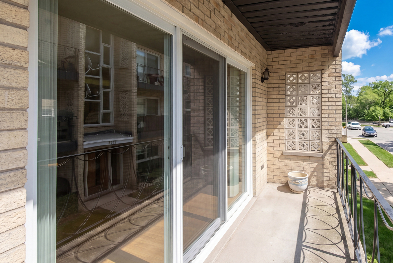 6811 North Olmsted Avenue Chicago IL 60631