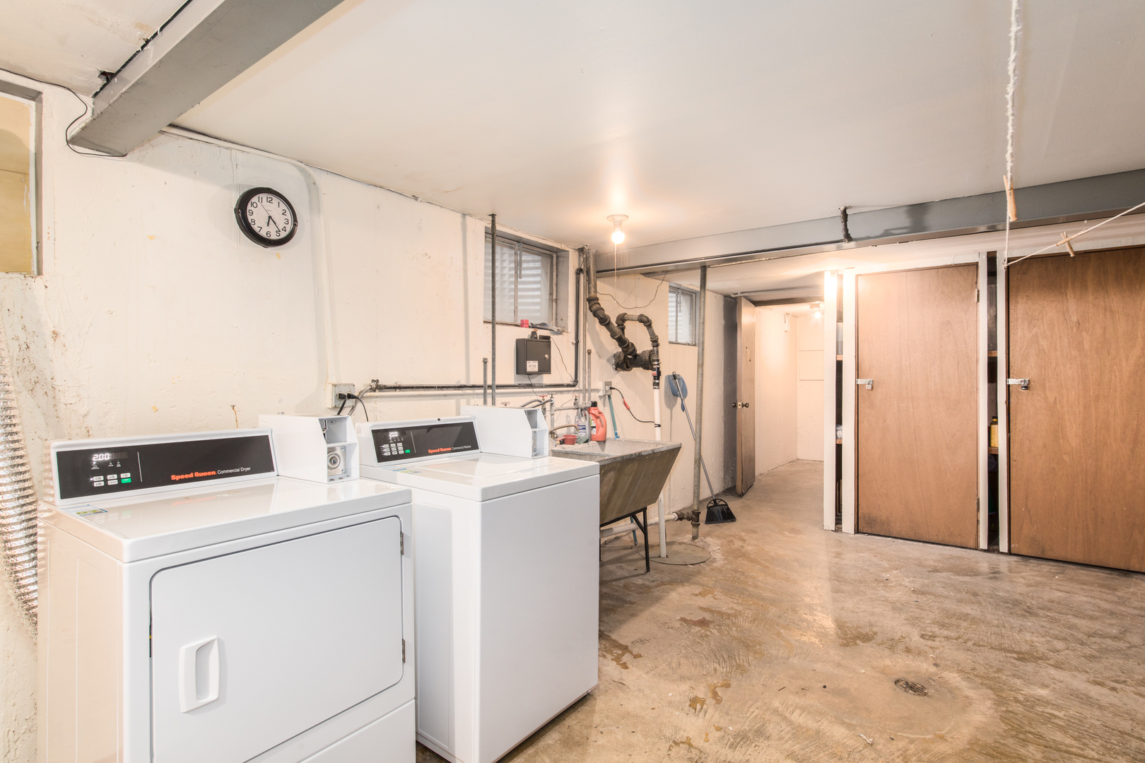 6811 North Olmsted Avenue Chicago IL 60631