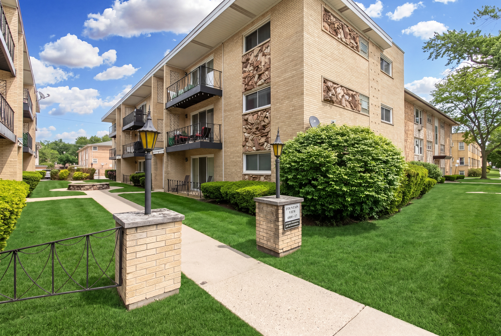 6811 North Olmsted Avenue Chicago IL 60631