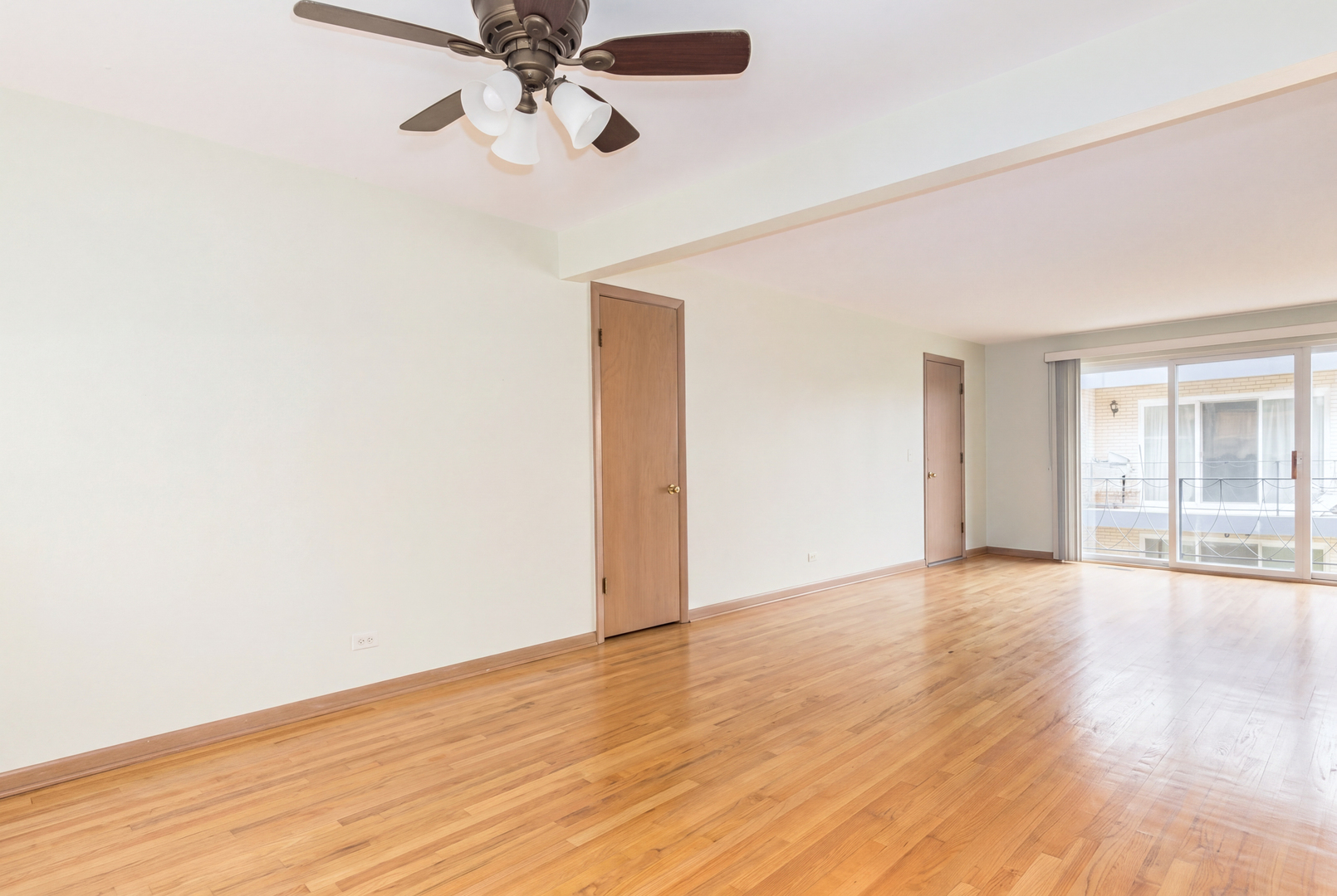 6811 North Olmsted Avenue Chicago IL 60631