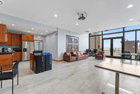 6325 North Sheridan Road Chicago IL 60660