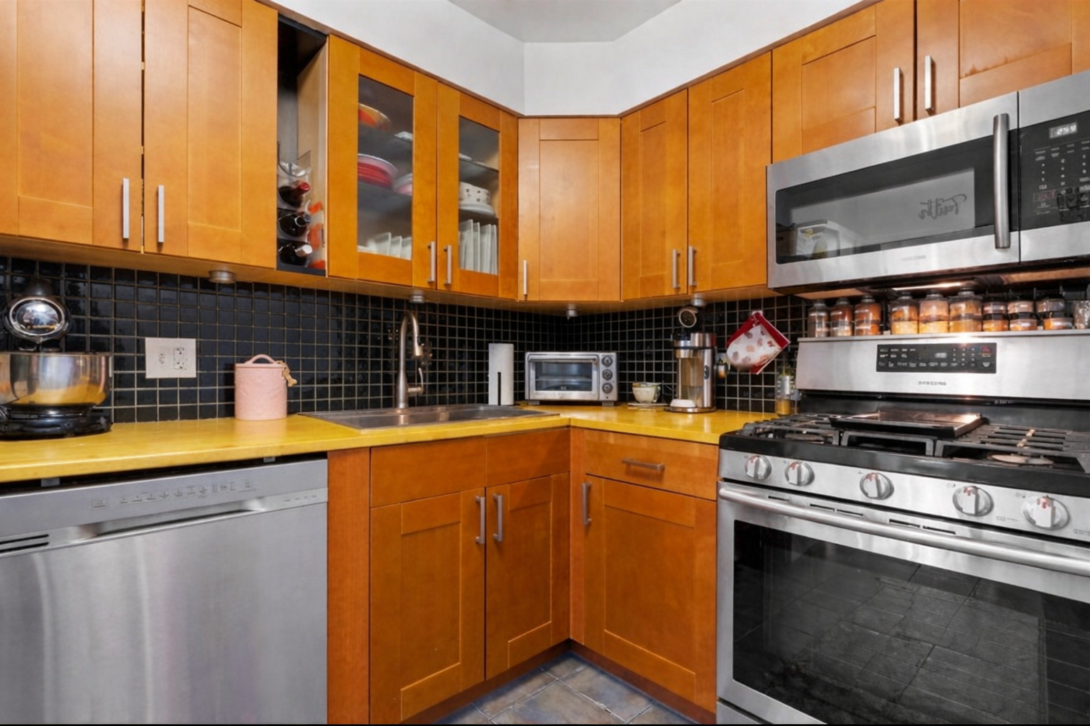 6325 North Sheridan Road Chicago IL 60660