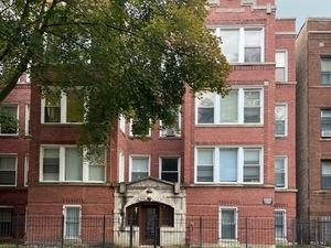 6752 South Clyde Avenue Chicago IL 60649