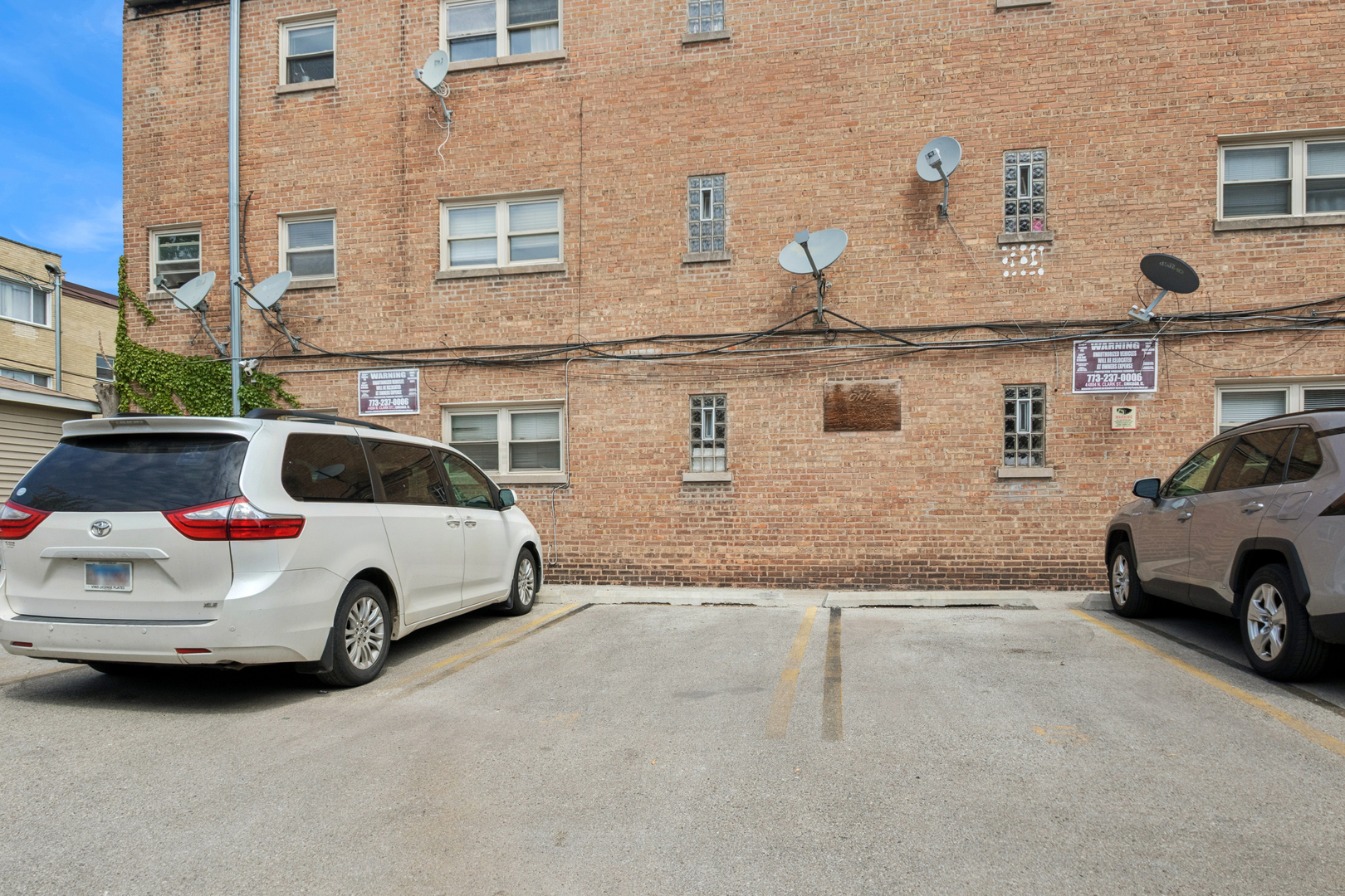 1711 West Estes Avenue Chicago IL 60626