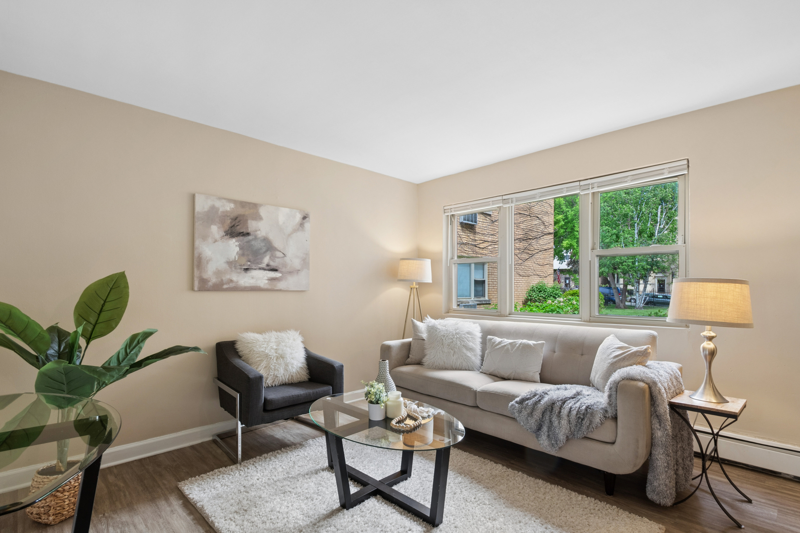 1711 West Estes Avenue Chicago IL 60626