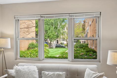 1711 West Estes Avenue Chicago IL 60626