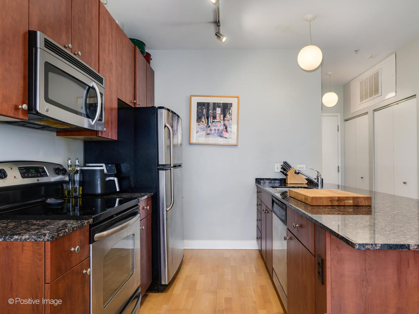 565 West Quincy Street Chicago IL 60661