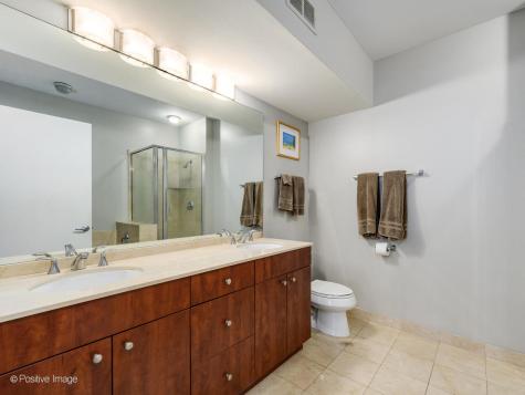 565 West Quincy Street Chicago IL 60661