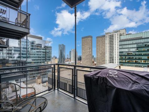 565 West Quincy Street Chicago IL 60661