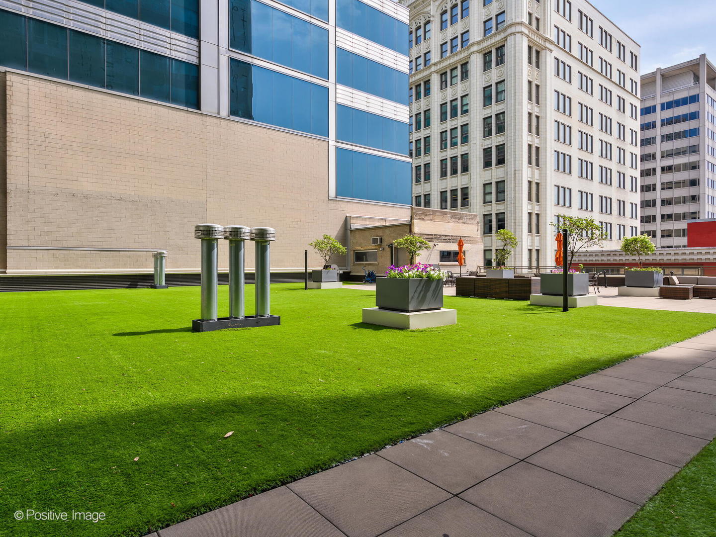 565 West Quincy Street Chicago IL 60661