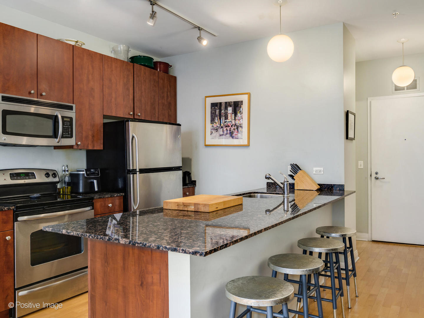 565 West Quincy Street Chicago IL 60661