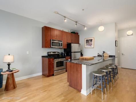 565 West Quincy Street Chicago IL 60661