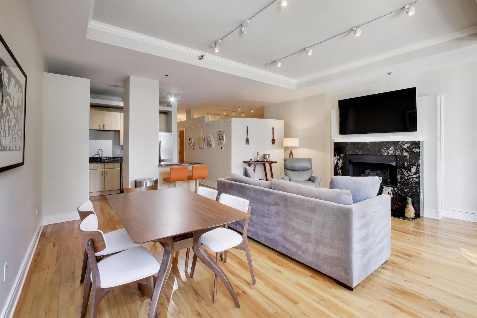 212 West Washington Street Chicago IL 60606