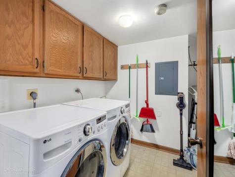 10985 South 84th Avenue Palos Hills IL 60465