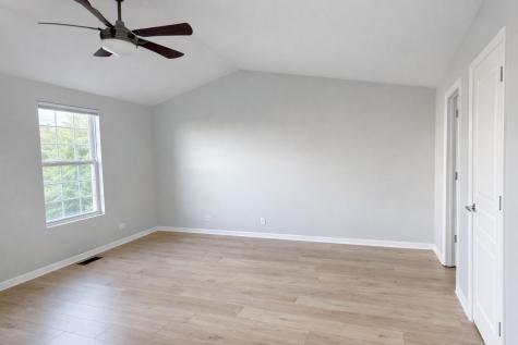 2303 Neubauer Circle Lindenhurst IL 60046