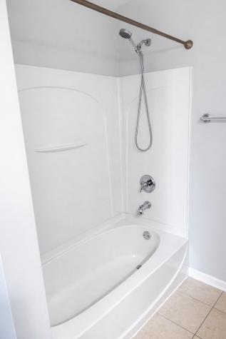 2303 Neubauer Circle Lindenhurst IL 60046