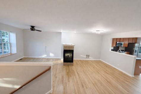 2303 Neubauer Circle Lindenhurst IL 60046