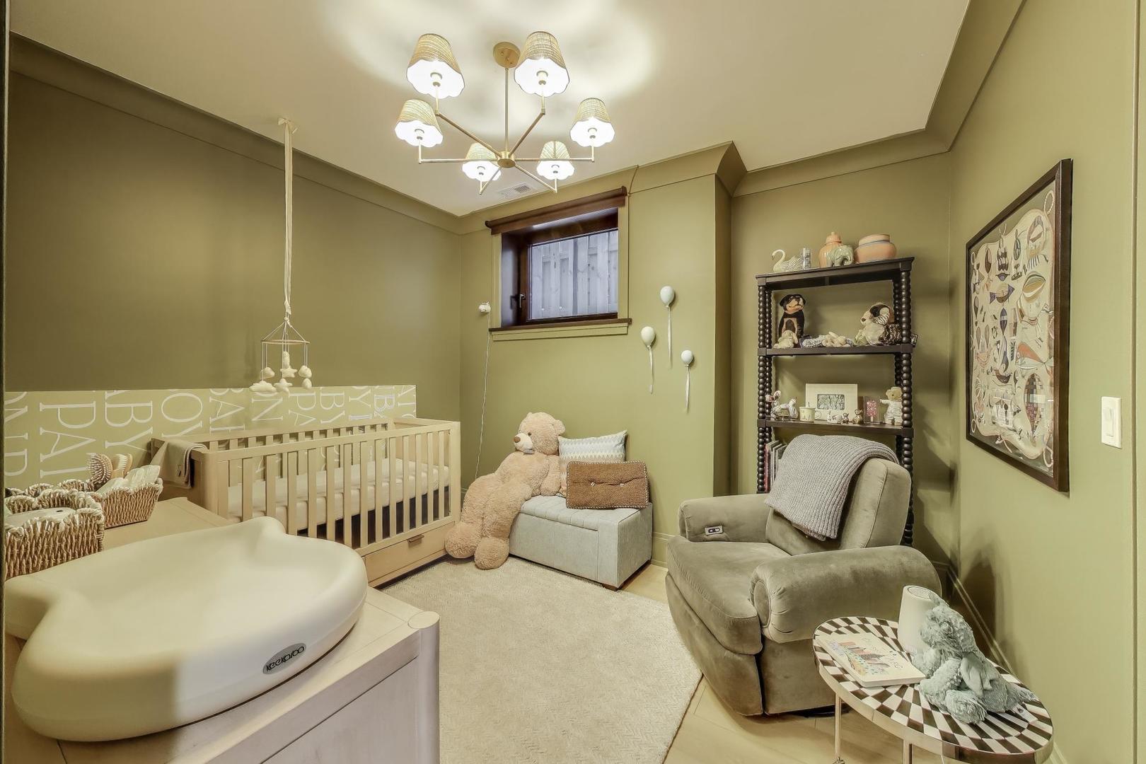 1363 West Hubbard Street Chicago IL 60642