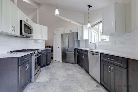 212 Willow Parkway Buffalo Grove IL 60089