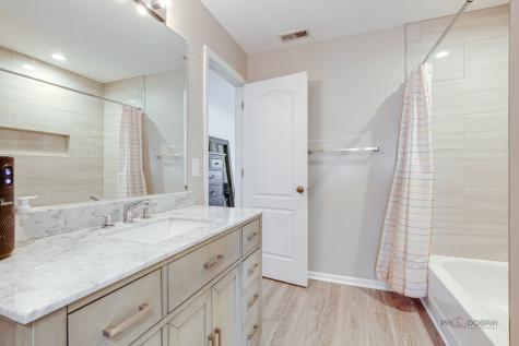 212 Willow Parkway Buffalo Grove IL 60089