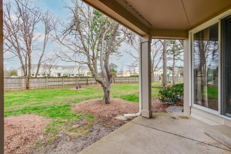 212 Willow Parkway Buffalo Grove IL 60089