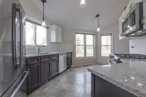 212 Willow Parkway Buffalo Grove IL 60089