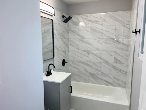 14633 Keystone Avenue Midlothian IL 60445