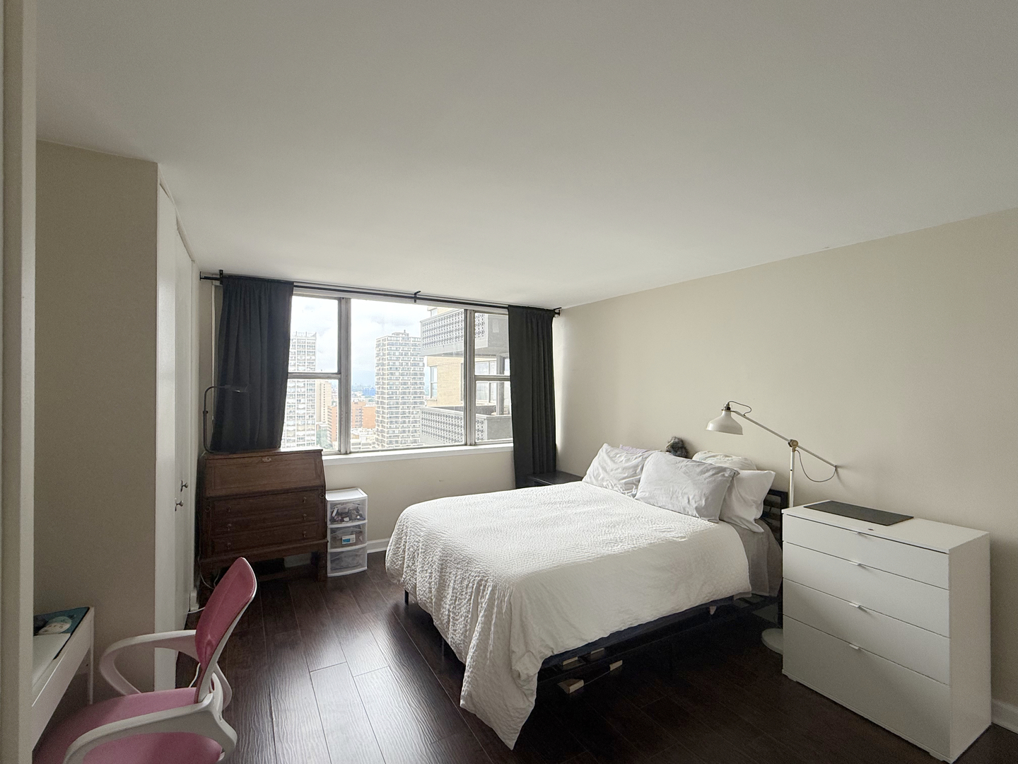 6301 North Sheridan Road Chicago IL 60660