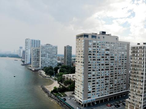 6301 North Sheridan Road Chicago IL 60660