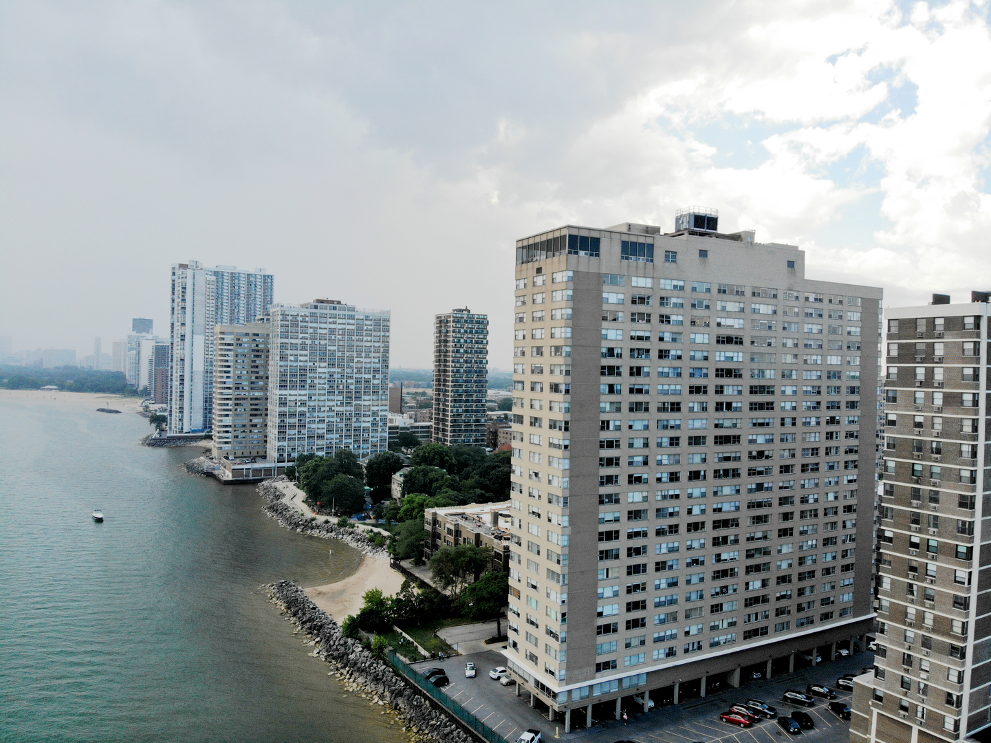 6301 North Sheridan Road Chicago IL 60660
