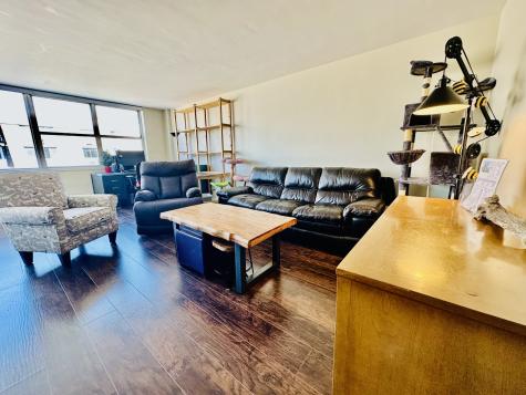 6301 North Sheridan Road Chicago IL 60660