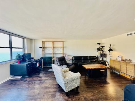 6301 North Sheridan Road Chicago IL 60660
