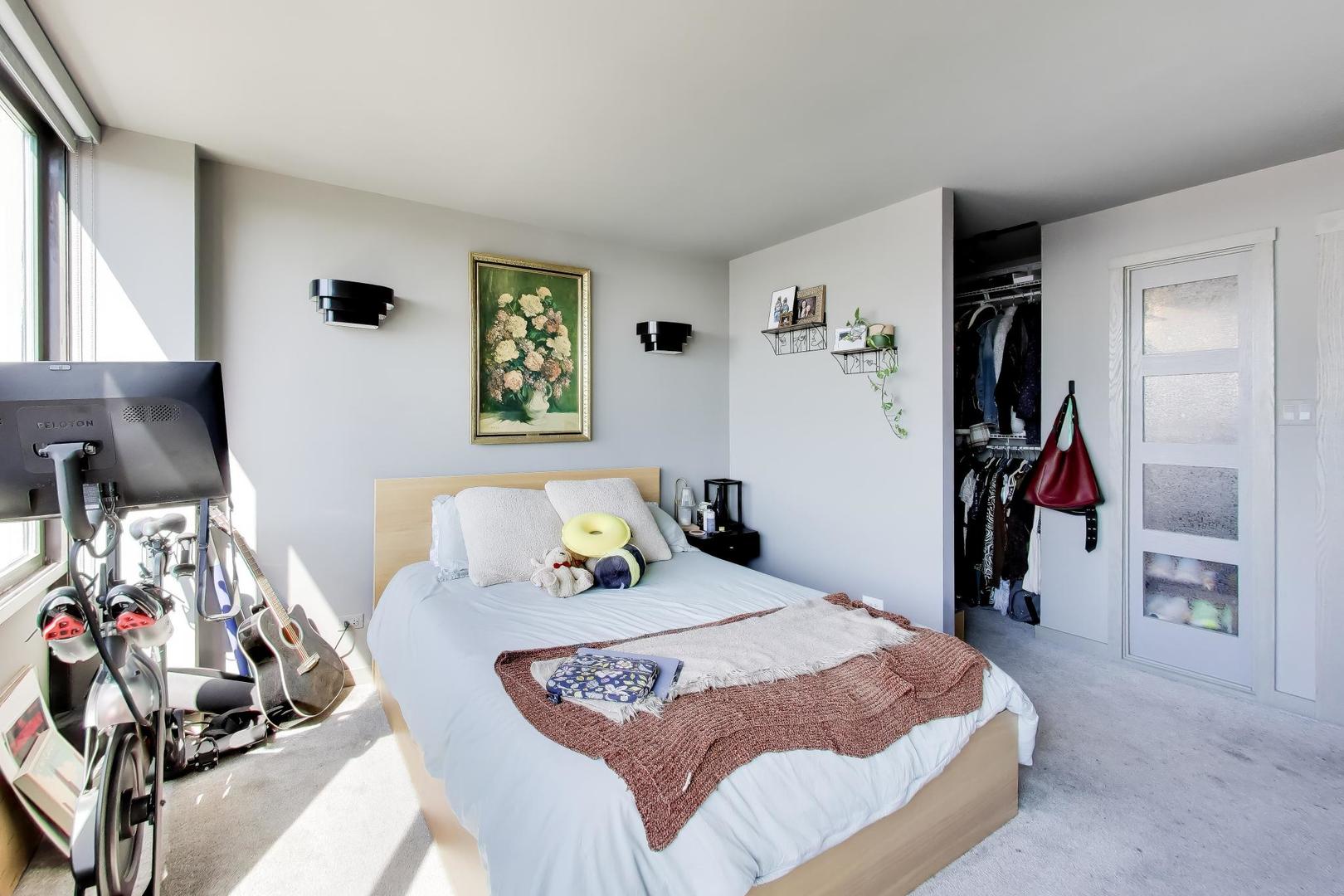 2754 North Hampden Court Chicago IL 60614