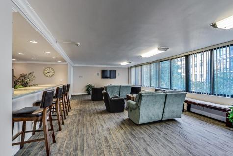 2754 North Hampden Court Chicago IL 60614