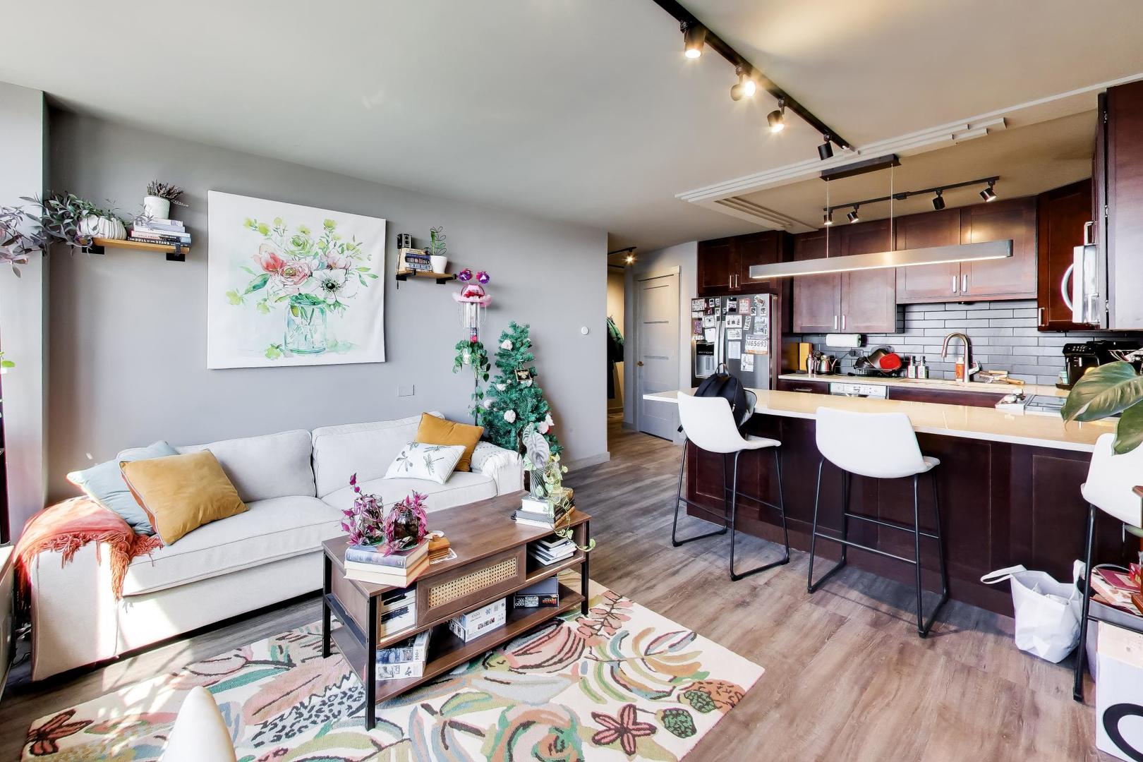 2754 North Hampden Court Chicago IL 60614