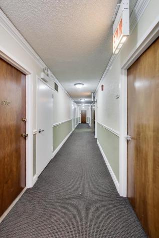 2754 North Hampden Court Chicago IL 60614