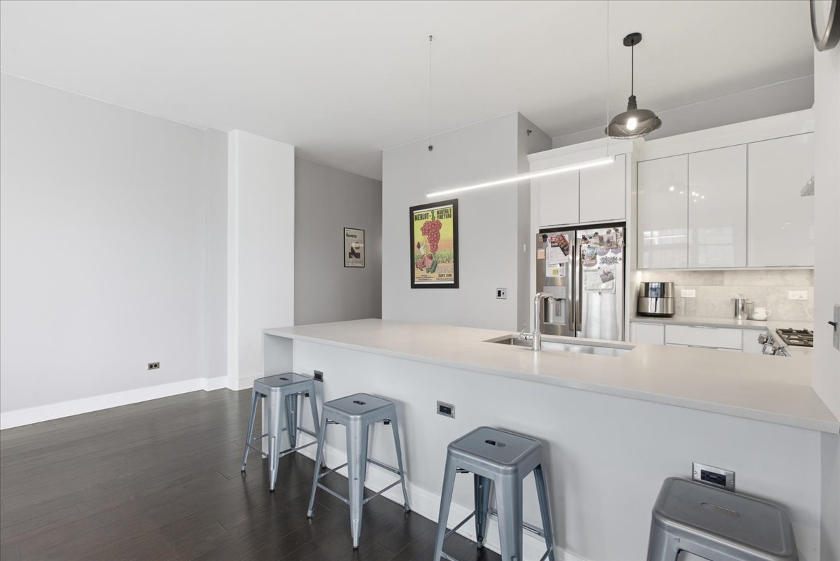 340 West Superior Street Chicago IL 60654