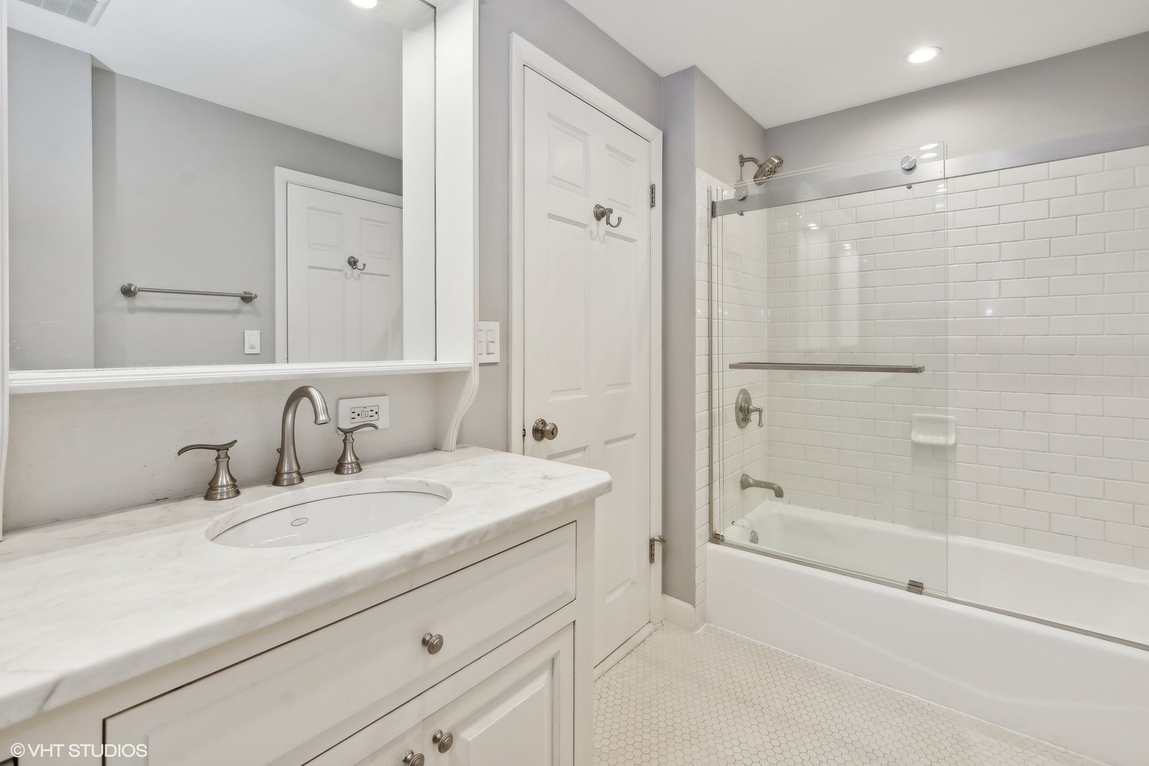 2053 North Racine Avenue Chicago IL 60614