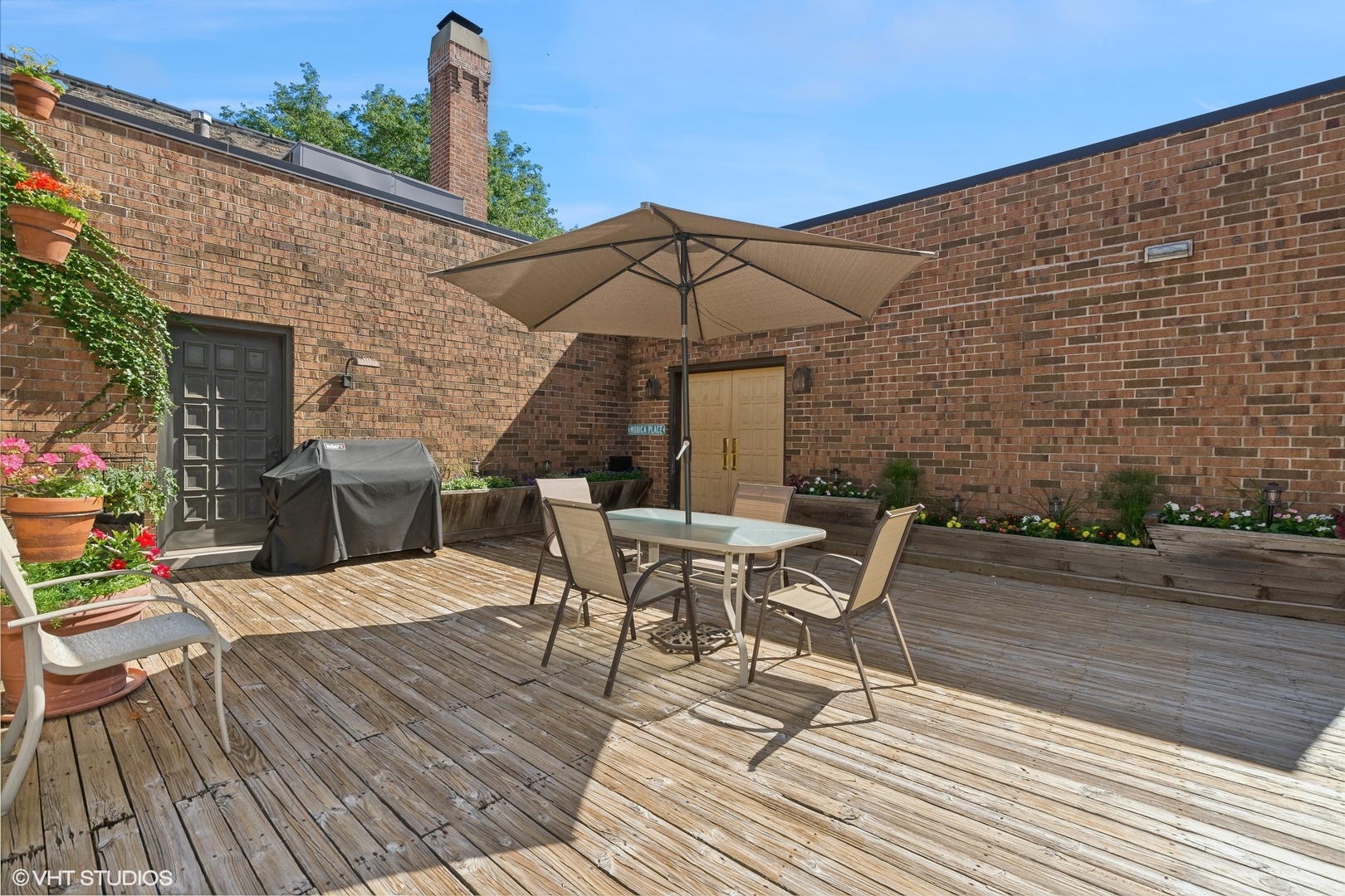 2053 North Racine Avenue Chicago IL 60614
