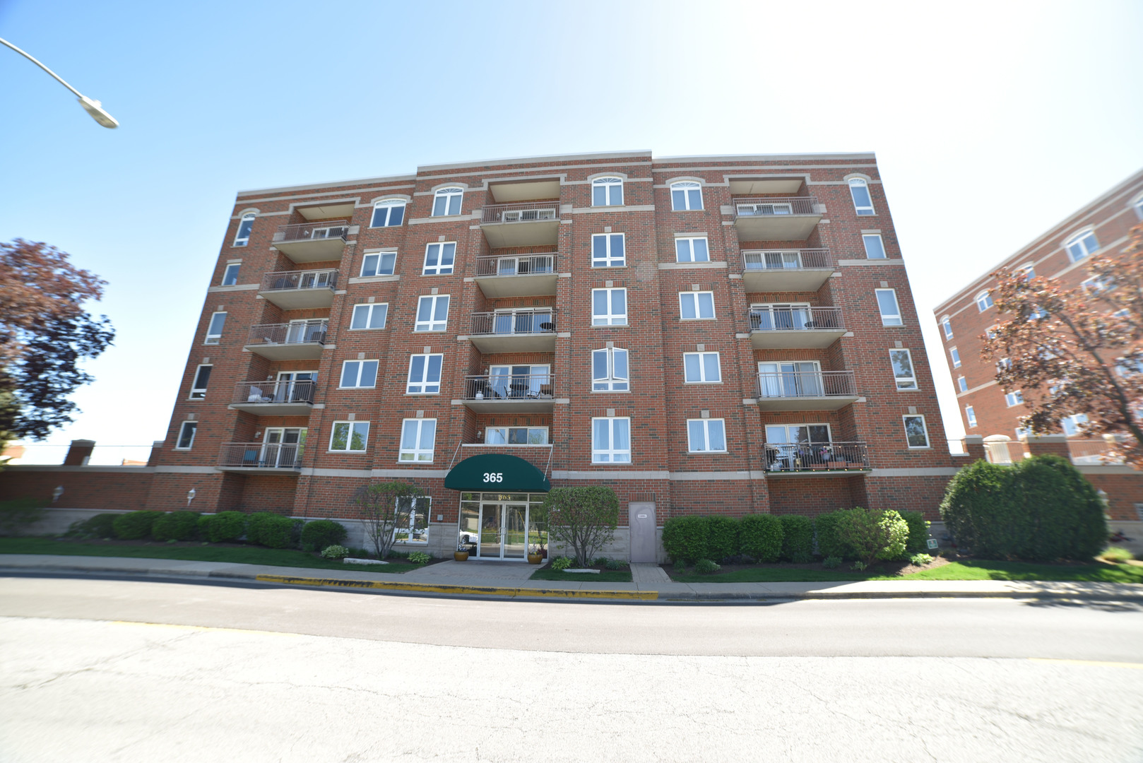 365 Graceland Avenue Des Plaines IL 60016