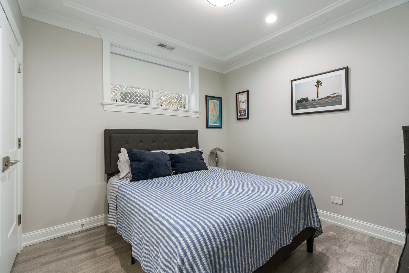 729 West Barry Avenue Chicago IL 60657