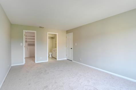 701 Lake Hinsdale Drive Willowbrook IL 60527